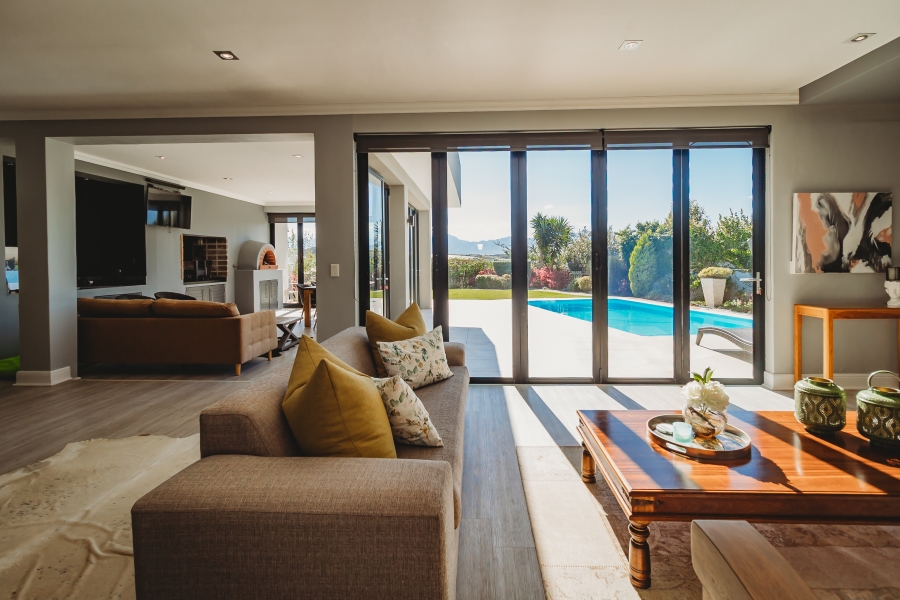 4 Bedroom Property for Sale in Herolds Bay Western Cape